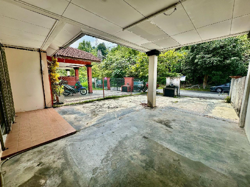 Double Storey Terrace House, Sungai Buloh Country - photo 4
