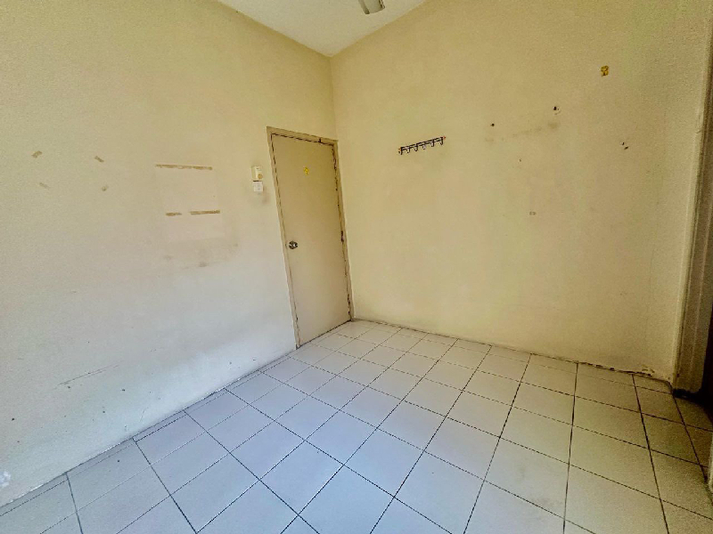 Double Storey Terrace House, Sungai Buloh Country - photo 13