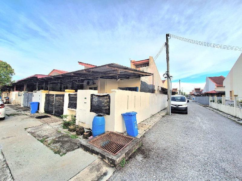 Single Storey End Lot Taman Mawar 1 Kampung Lombong Seksyen 29 Shah Alam - photo 2