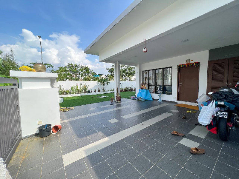 FACING LAKE CORNER LOT Double Storey Terrace Setia Permai, Setia Alam - photo 2