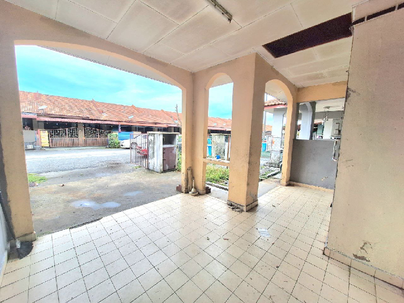 Single Storey Terrace,  Taman Pahlawan, Telok Panglima Garang - photo 5