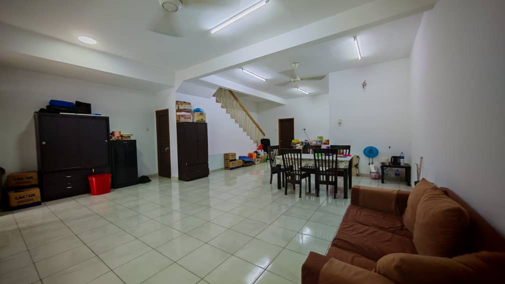 BELOW MARKET VALUE  Storey house Acasia Serene Height Bangi Semenyih - photo 2