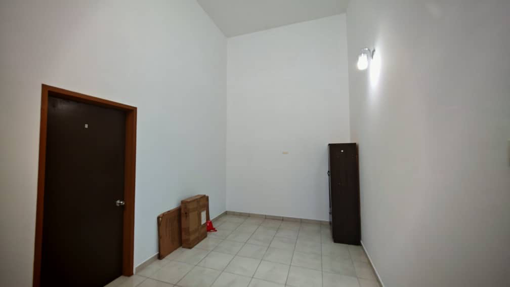 BELOW MARKET VALUE  Storey house Acasia Serene Height Bangi Semenyih - photo 5