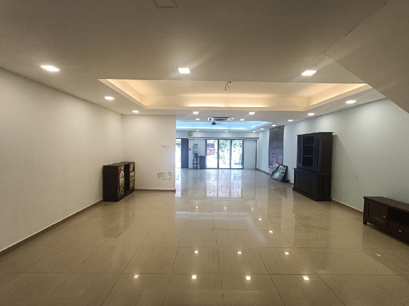 Double Storey Super link House Bandar Nusaputra, Presint 2, Puchong - photo 4