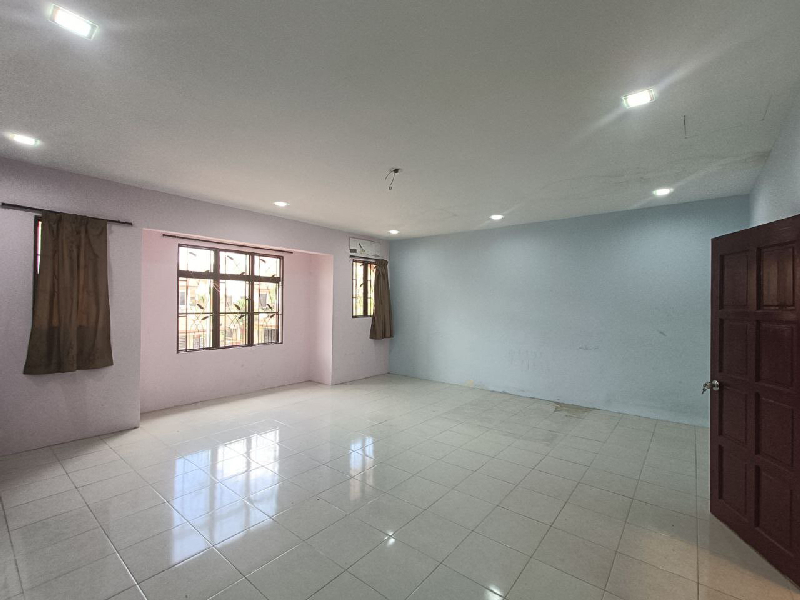 Double Storey Super link House Bandar Nusaputra, Presint 2, Puchong - photo 12