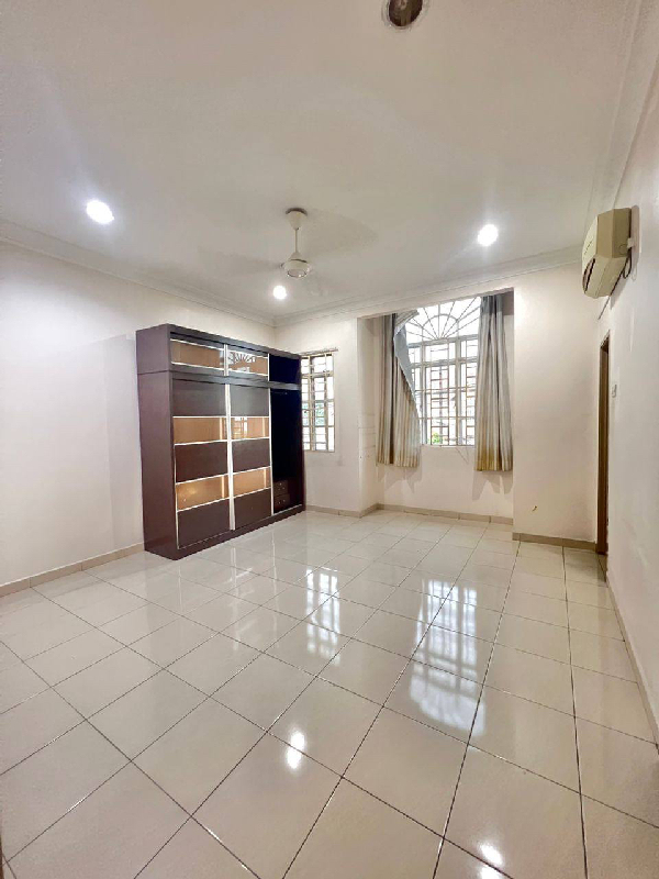 NON BUMI LOT DOUBLE STOREY TERRACE SEKSYEN 7 BANDAR BARU BANGI - photo 7