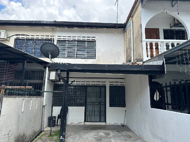 MURAH & BELOW MARKET VALUEFOR SALE Double Storey TAMAN PERMATA Kuala Lumpu - photo 2