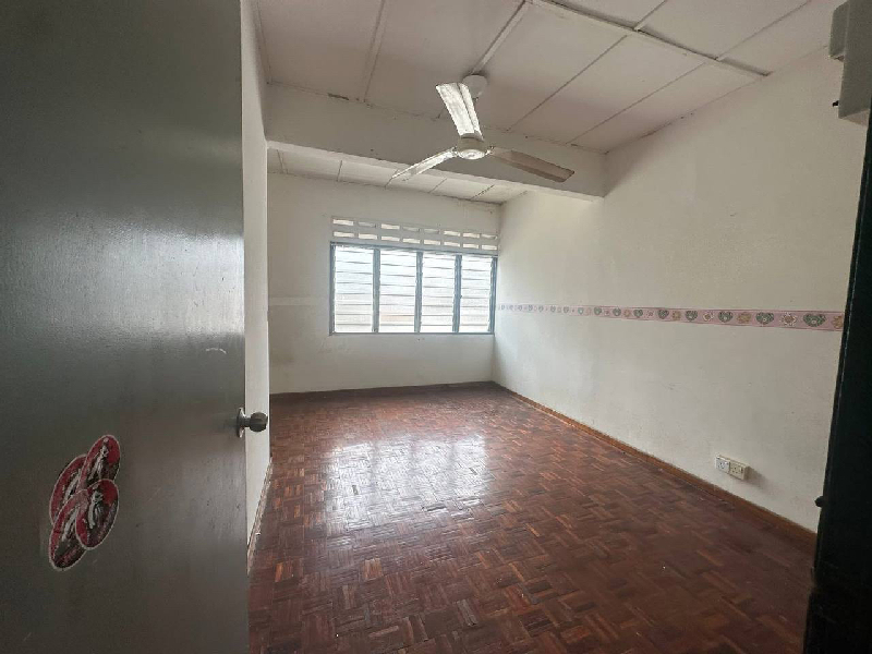 MURAH & BELOW MARKET VALUEFOR SALE Double Storey TAMAN PERMATA Kuala Lumpu - photo 8