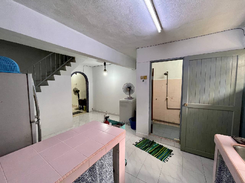 Fully Extended Double Storey Seksyen 18Jalan Daun Payung - photo 4