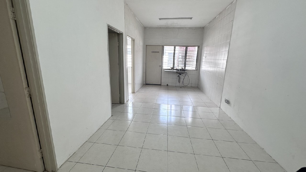 1storey terrace house intermediate SP9 Bandar Saujana Putra - photo 4