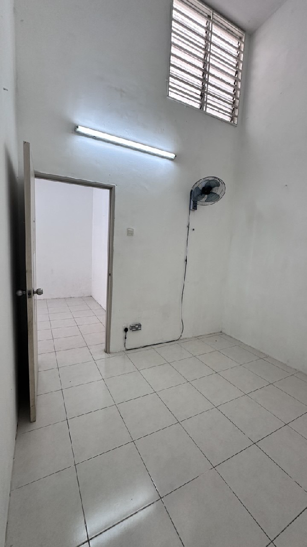 1storey terrace house intermediate SP9 Bandar Saujana Putra - photo 11