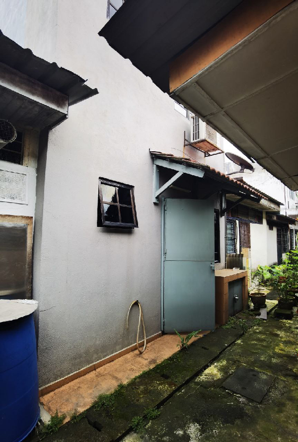 Fully Reno Facing Open 2 Storey Terrace Serdang Jaya Seri Kembangan - photo 6