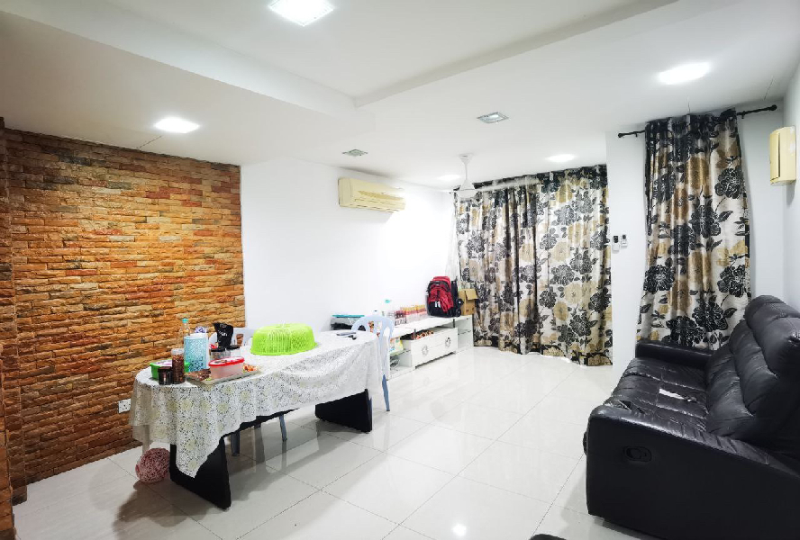 Fully Reno Facing Open 2 Storey Terrace Serdang Jaya Seri Kembangan - photo 9