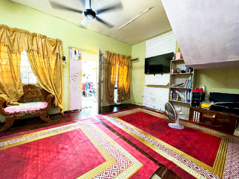 Double Storey Terrace Taman Puchong Utama, Puchong - photo 3