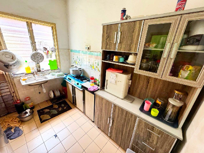 Double Storey Terrace Taman Puchong Utama, Puchong - photo 4