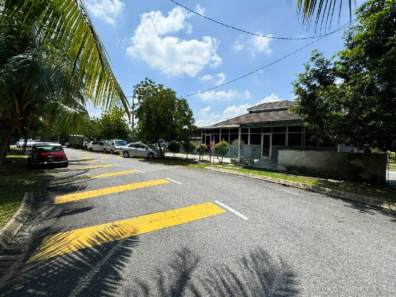 Double Storey Terrace Taman Puchong Utama, Puchong - photo 8