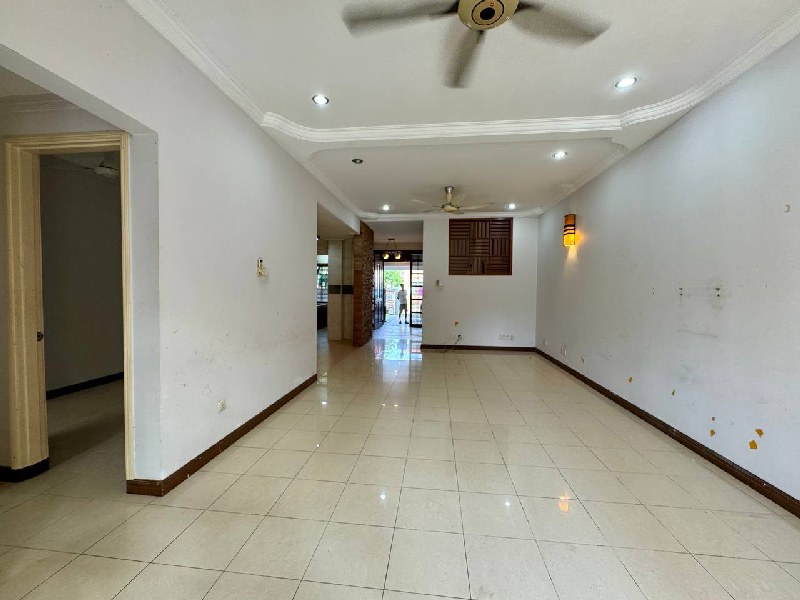 Superlink Double Storey Terrace  Jendela, Bukit Jelutong - photo 3