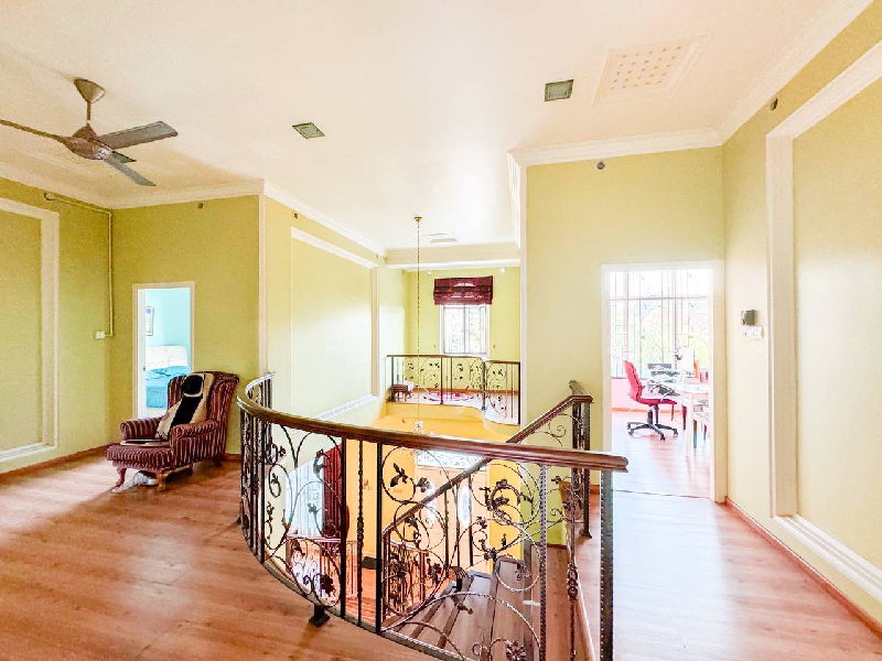 English Style Bungalow with Swimming Pool - photo 12