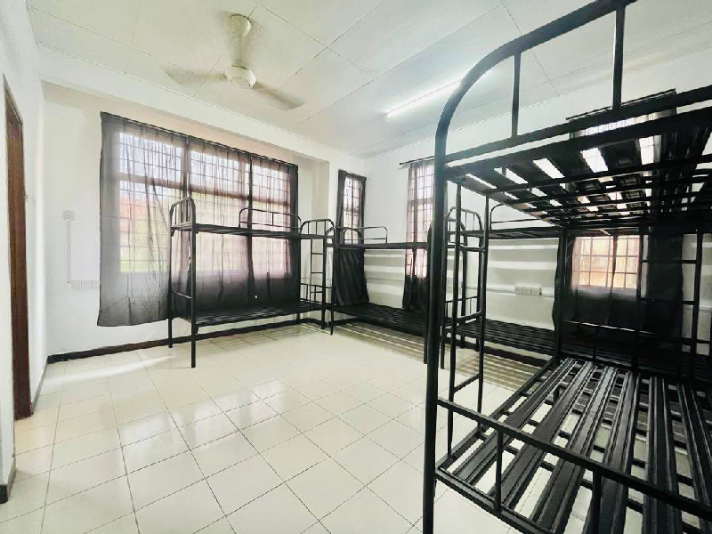 2 Storey Terrace Jalan Plumbum Seksyen 7 Shah Alam - photo 11