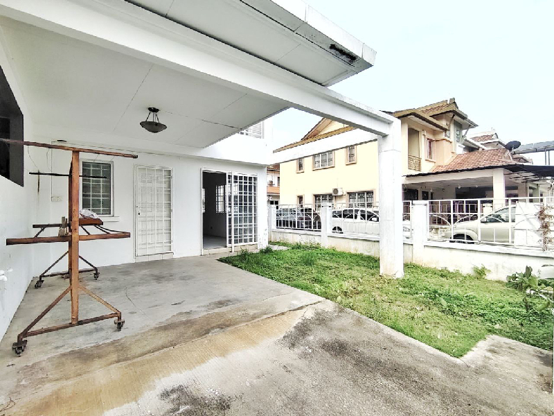 End Lot, Double Storey Terrace House, Jalan Setia Impian U13, Setia Alam - photo 2