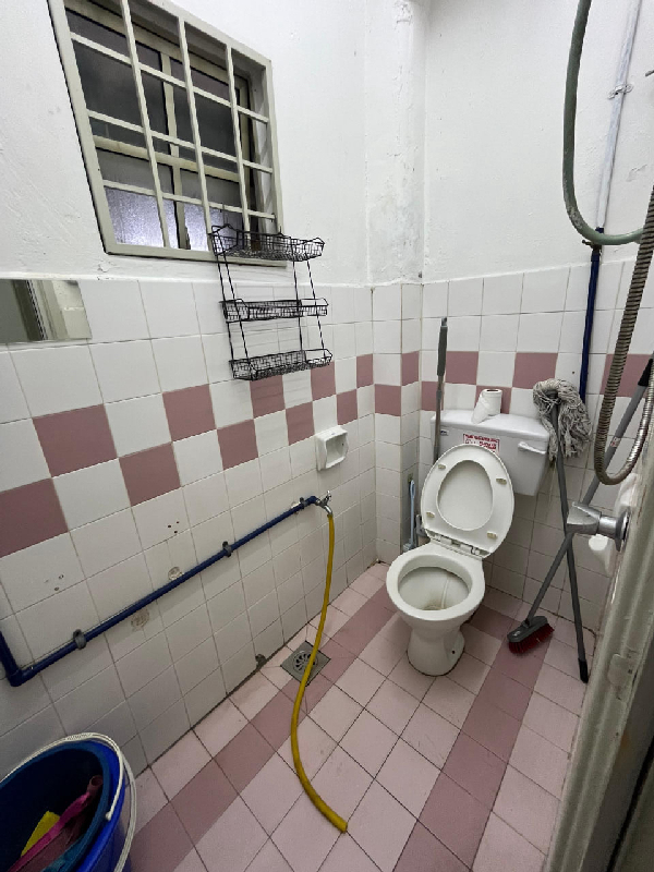 Double Storey Terrace House Seksyen 6, Kota Damansara - Non Bumi Unit, Partial Furnished - photo 10
