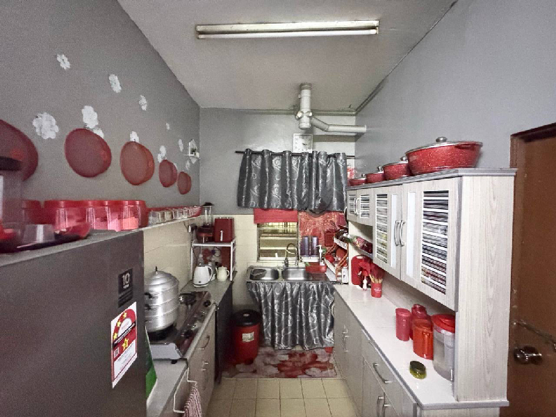 Ground Floor, Flat pendamar indah 2, Lebuh Damar Merah, Taman Pendamar Indah 2 port klang - photo 9