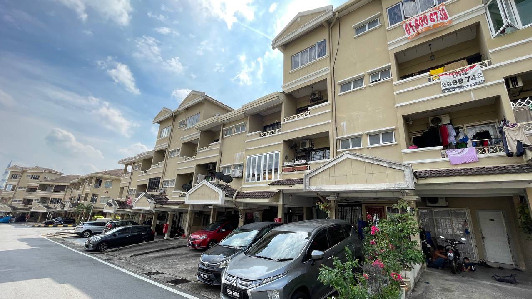 Duplex Town house Sri Mahligai, Seksyen 9 Shah Alam - photo 2