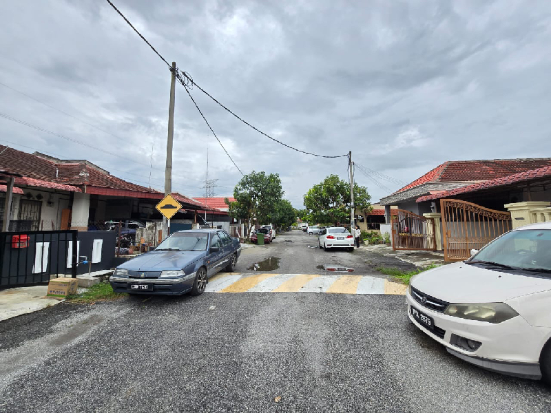 FREEHOLD Single Storey Terrace Bandar Bukit Mahkota, Seksyen 5 Bangi - photo 2
