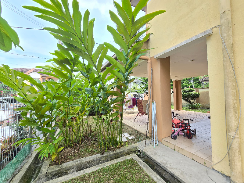 RENOVATED Double Storey Semi D Emerald Heights Taman Puncak Jalil - photo 3