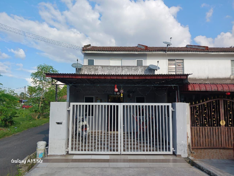 Renovated Endlot Double StoreyJalan Hamzah Alang, Kapar - photo 1