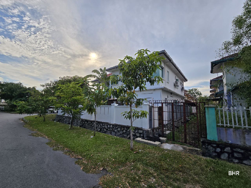 RENOVATED CORNER LOT ...