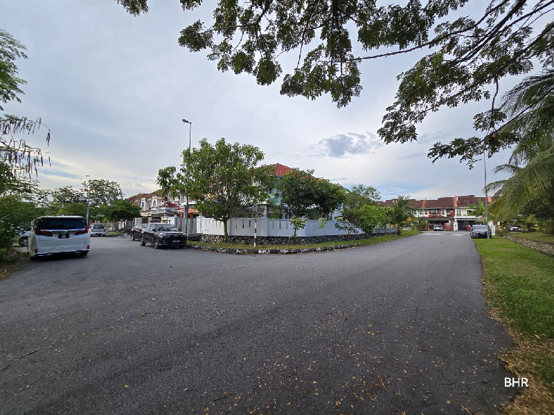 RENOVATED CORNER LOT 2 STOREY TERRACE HOUSE BANDAR SERI PUTRA BANGI - photo 3