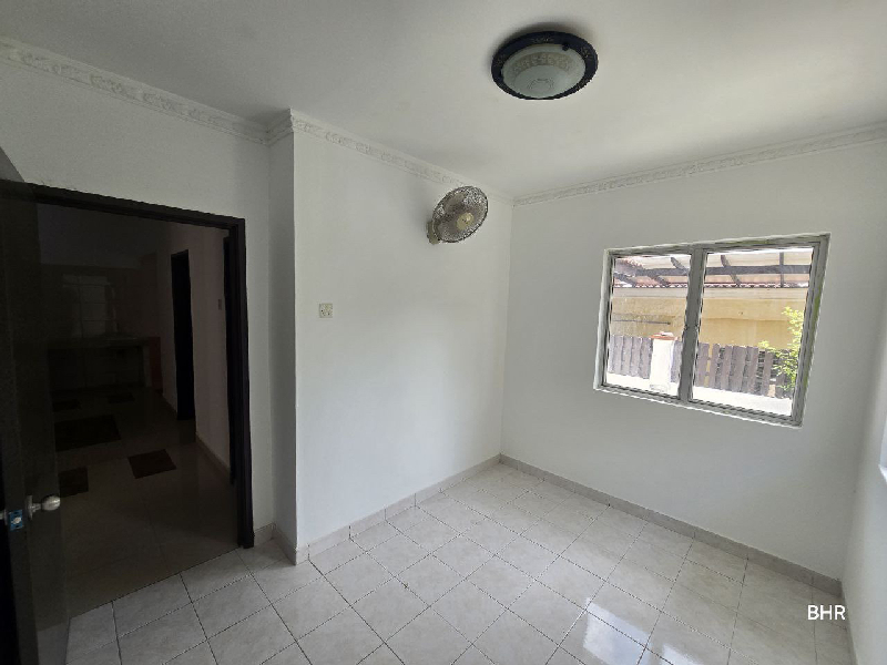 RENOVATED 2 STOREY SEMI DETACH HOUSE BANDAR SERI PUTRA BANGI - photo 13