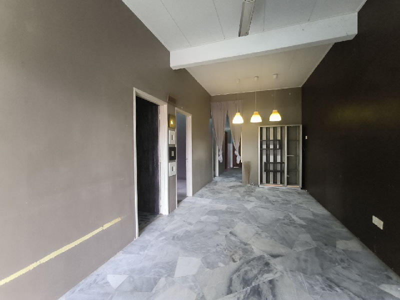 SINGLE STOREY, TAMAN IRAM PERDANA, TELUK PANGLIMA GARANG, SELANGOR - photo 3