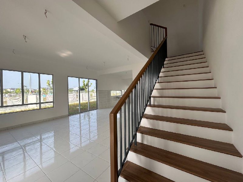 Corner Lot Double Storey Terrace ALURA Bandar Bukit Raja, Klang - photo 3