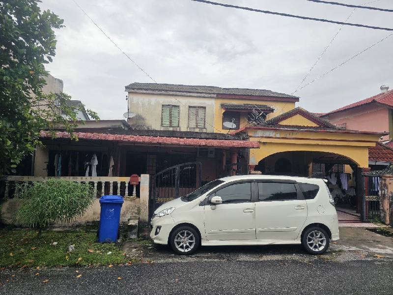 Fully Renovated Teres 2 Tingkat  Jalan Rotan Semut Seksyen 18 Shah Alam - photo 2
