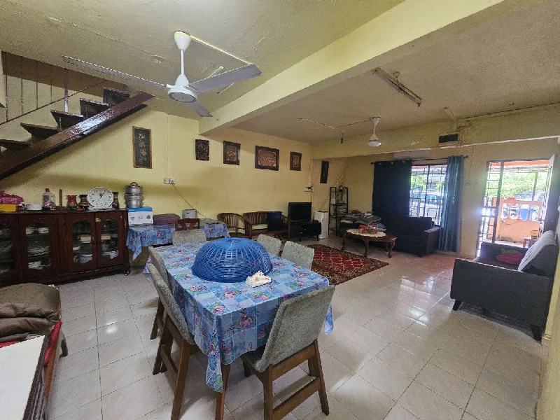 Fully Renovated Teres 2 Tingkat  Jalan Rotan Semut Seksyen 18 Shah Alam - photo 6