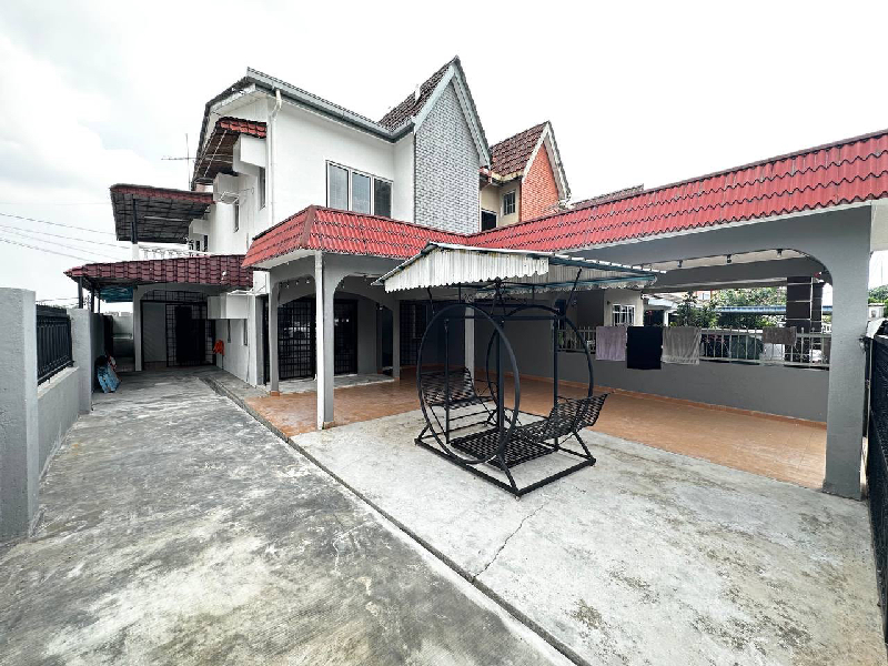 End Lot 2 Storey Terrace, Jalan Sri Damak, Taman Sri Andalas Klang - photo 3