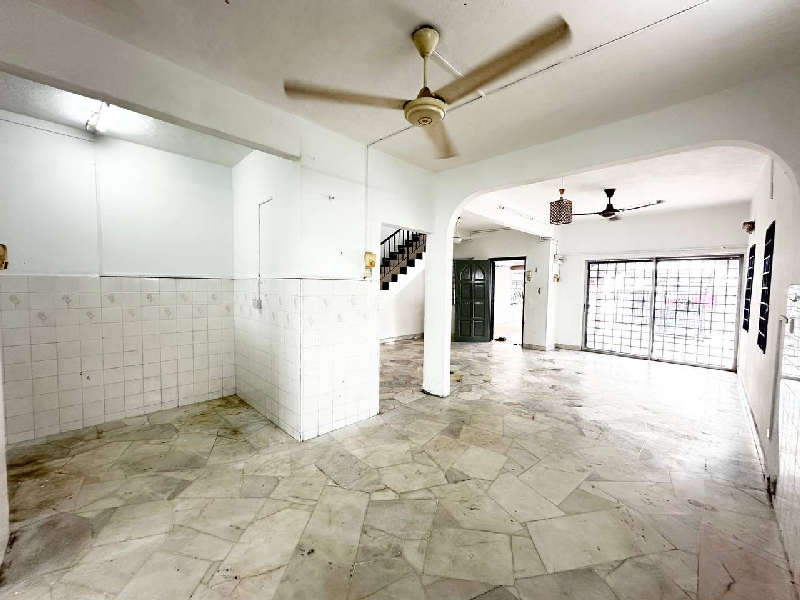 End Lot 2 Storey Terrace, Jalan Sri Damak, Taman Sri Andalas Klang - photo 11