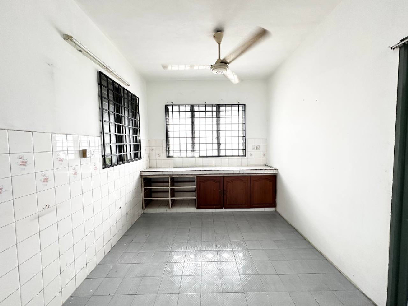End Lot 2 Storey Terrace, Jalan Sri Damak, Taman Sri Andalas Klang - photo 12