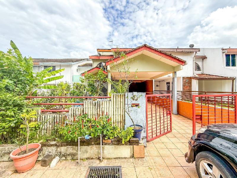 RENOVATED Double Storey Terrace Superlink Seksyen 8 Shah Alam - photo 3