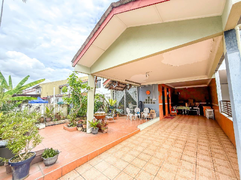RENOVATED Double Storey Terrace Superlink Seksyen 8 Shah Alam - photo 4