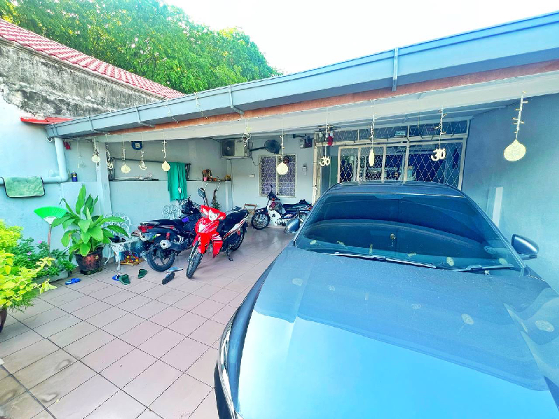 SINGLE STOREY TERRACE  SEKSYEN 24, SHAH ALAM - photo 2