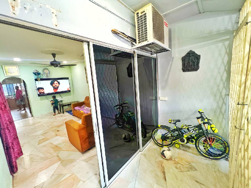SINGLE STOREY TERRACE  SEKSYEN 24, SHAH ALAM - photo 4