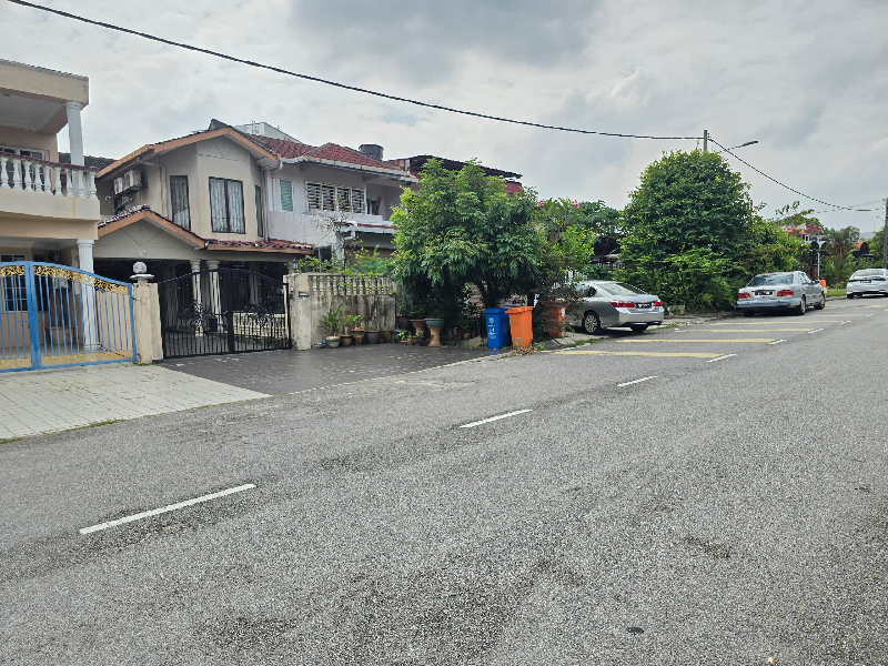 Double Storey Terrace Jalan Teluk Belanga  Seksyen 10 Shah Alam - photo 6