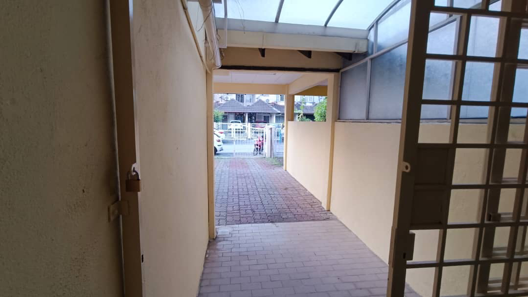 1 half STOREY LINK HOUSE USJ 11 FREEHOLD - photo 4