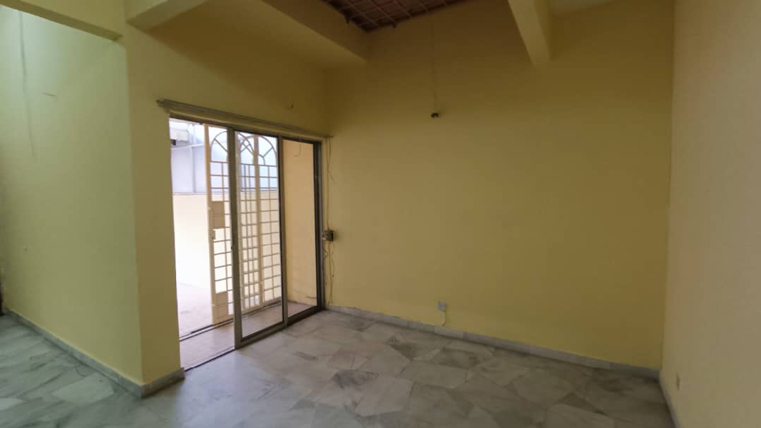 1 half STOREY LINK HOUSE USJ 11 FREEHOLD - photo 7