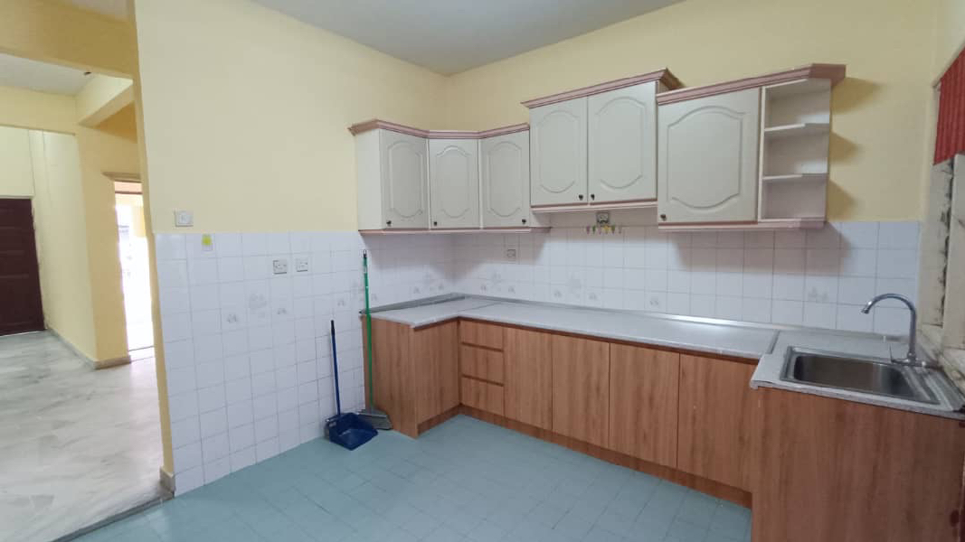 1 half STOREY LINK HOUSE USJ 11 FREEHOLD - photo 8