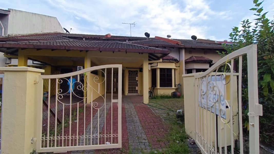 1 half STOREY LINK HOUSE USJ 11 FREEHOLD - photo 12