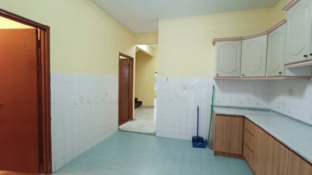 1 half STOREY LINK HOUSE USJ 11 FREEHOLD - photo 13